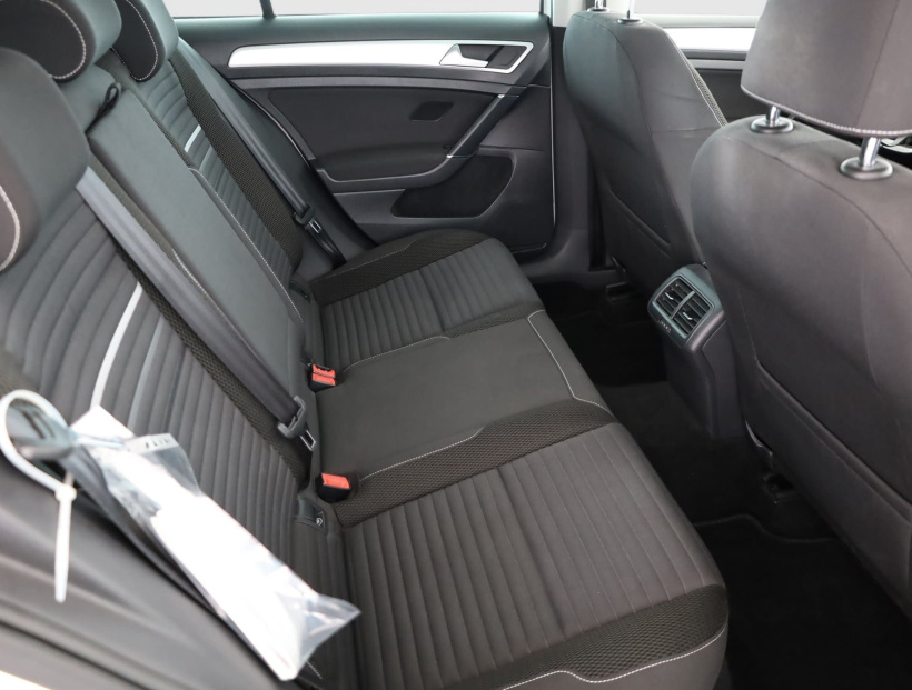 Volkswagen Golf, 2014