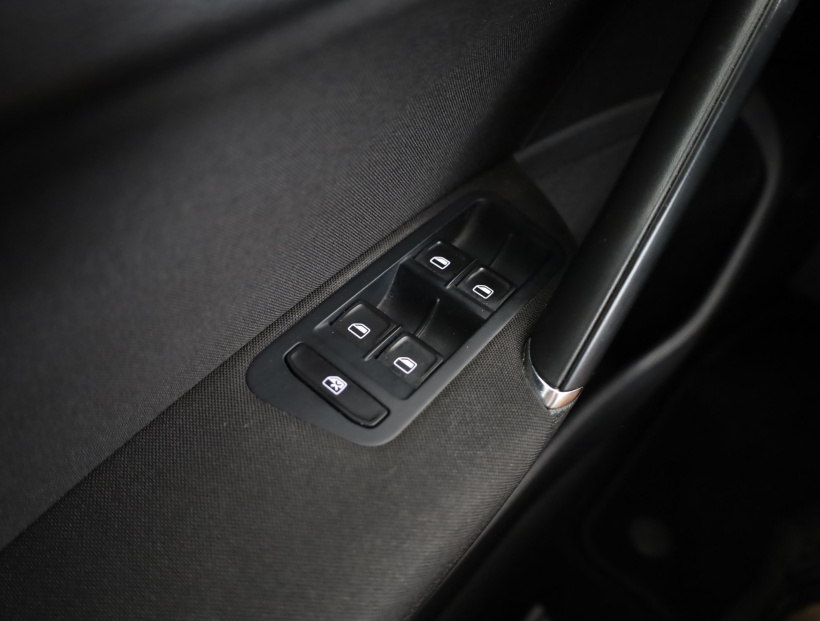 Volkswagen Golf, 2014