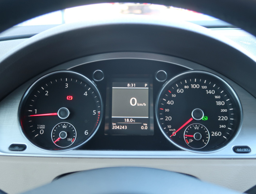 Volkswagen Passat, 2011