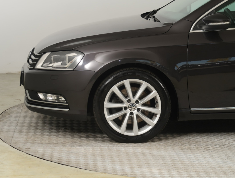 Volkswagen Passat, 2011