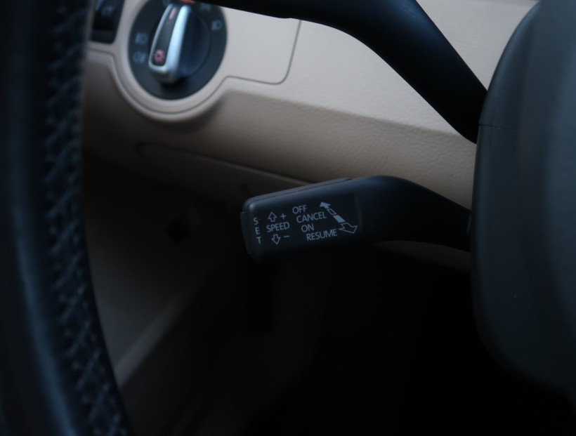 Volkswagen Passat, 2011