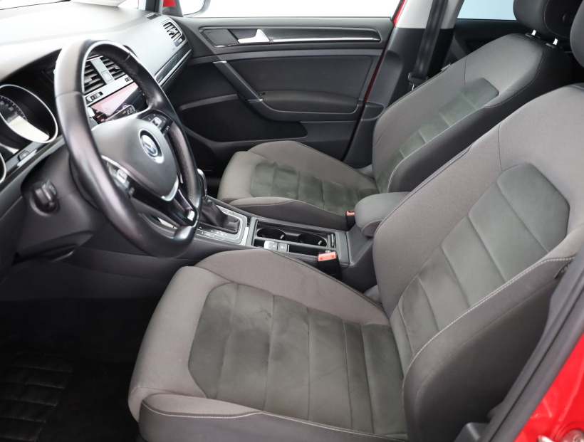 Volkswagen Golf, 2019