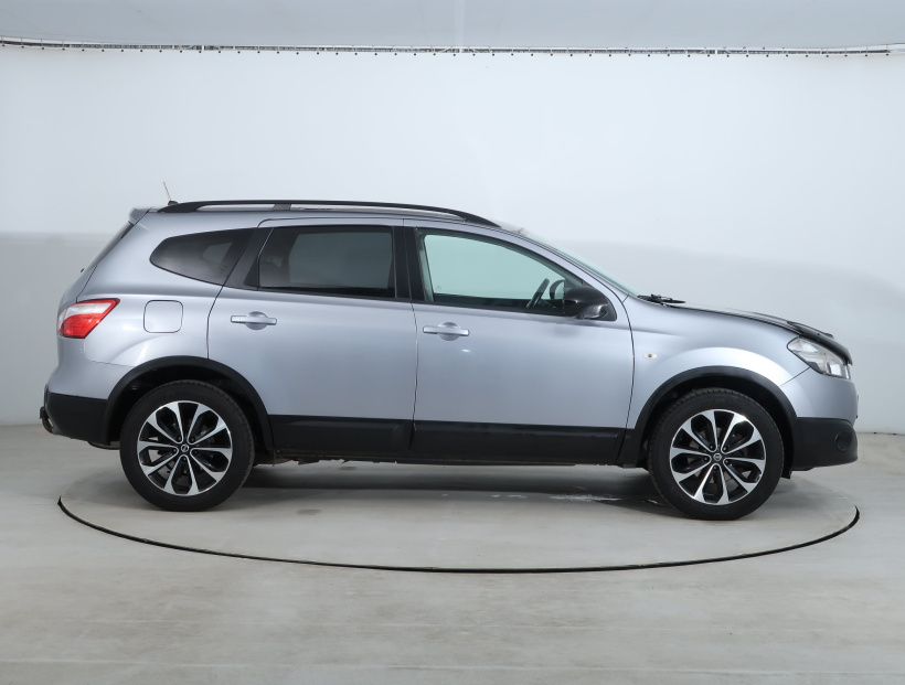 Nissan Qashqai+2, 2013