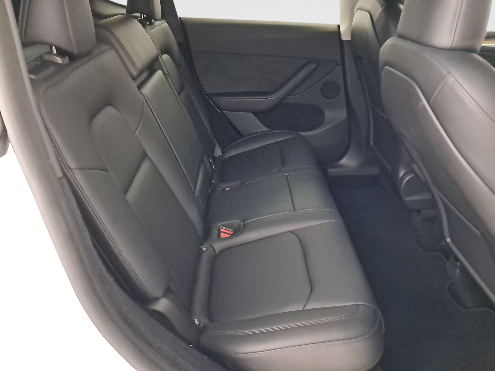 Tesla Model Y - 2023