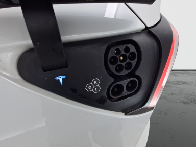 Tesla Model Y - 2023