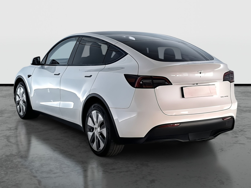Tesla Model Y, 2023