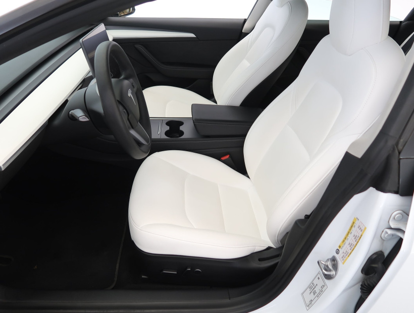 Tesla Model 3, 2022