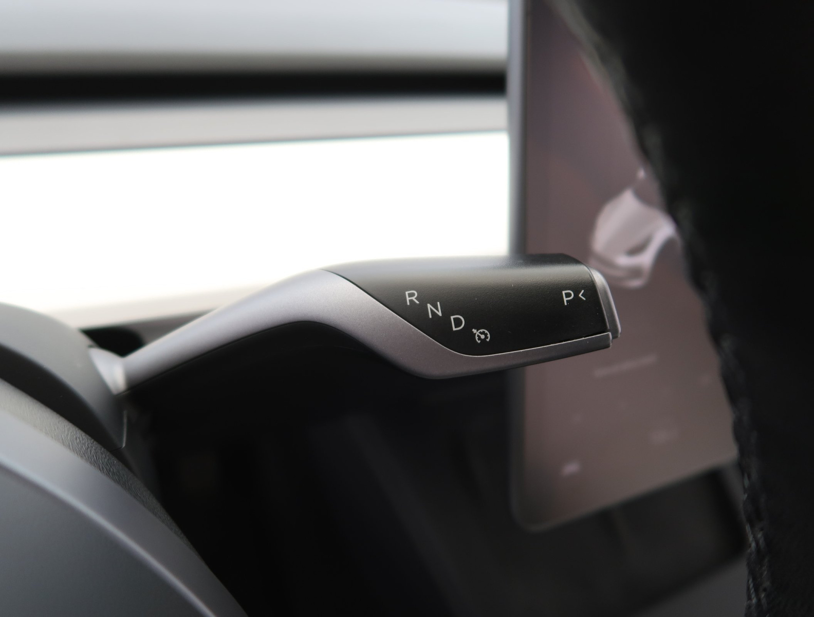 Tesla Model 3 Long Range AWD – fotografie 18