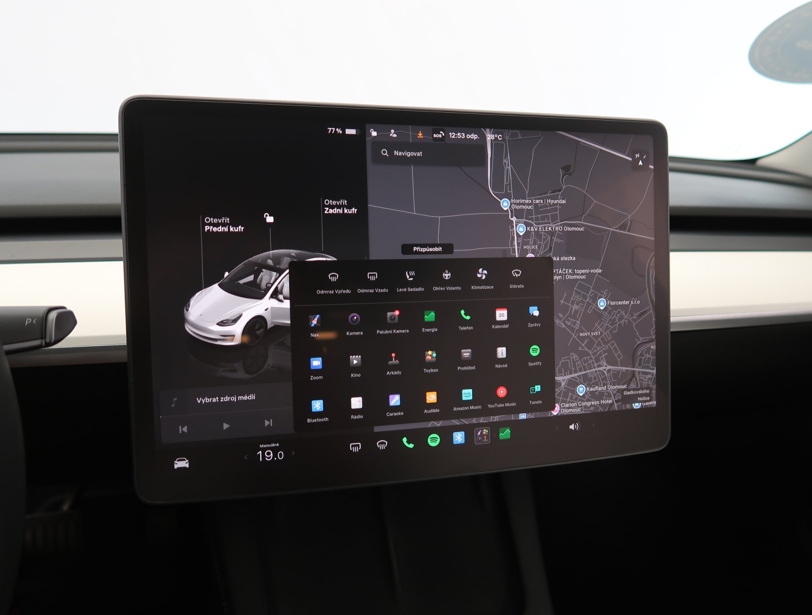 Tesla Model 3 Long Range AWD – fotografie 23