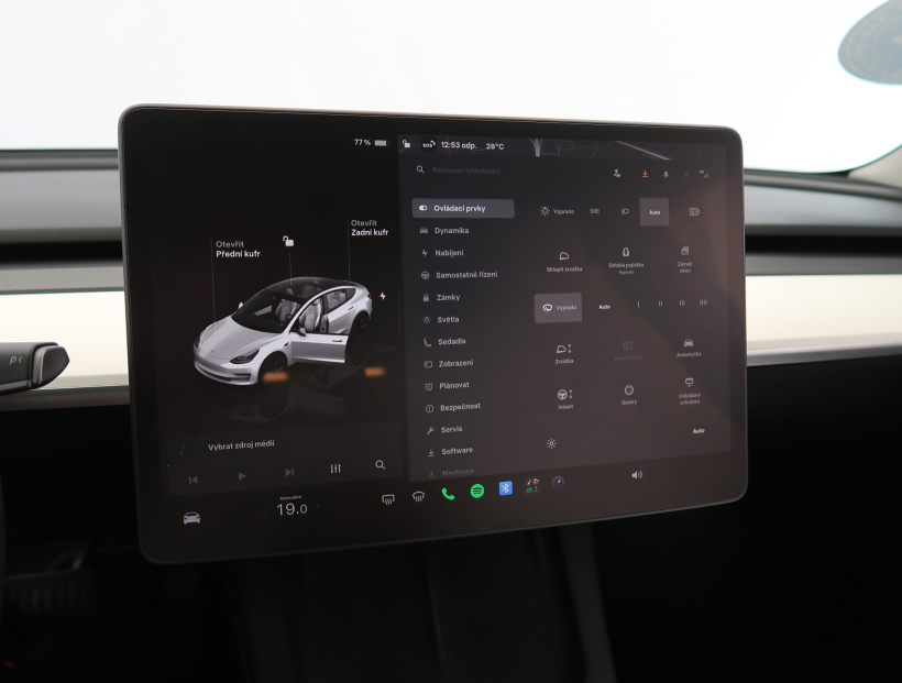 Tesla Model 3, 2022