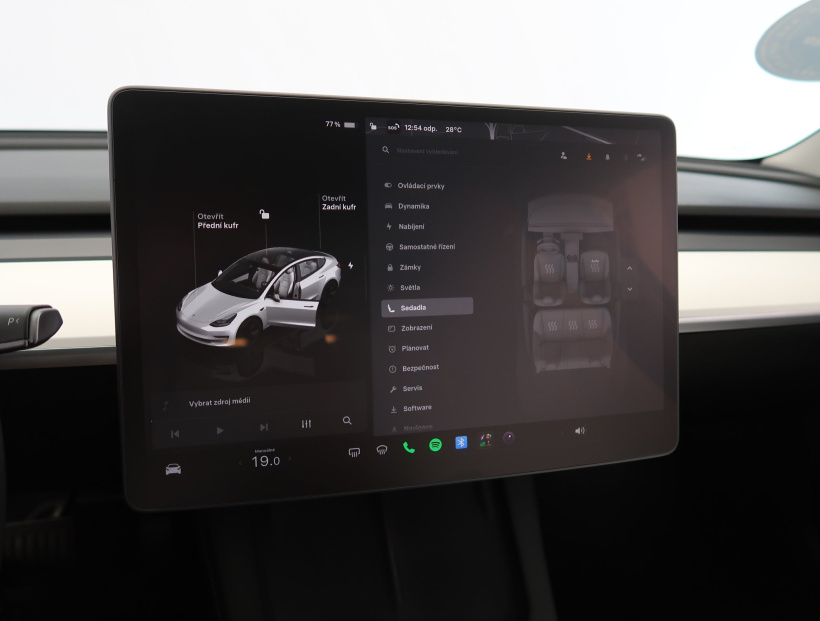 Tesla Model 3, 2022
