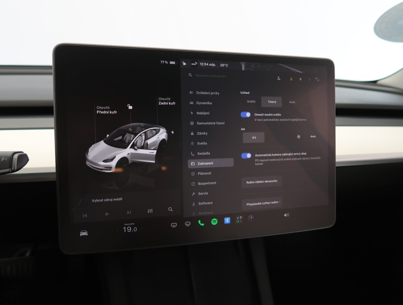 Tesla Model 3, 2022