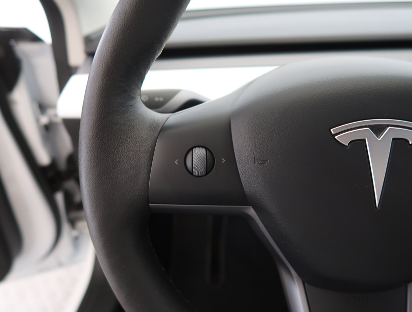 Tesla Model 3, 2022