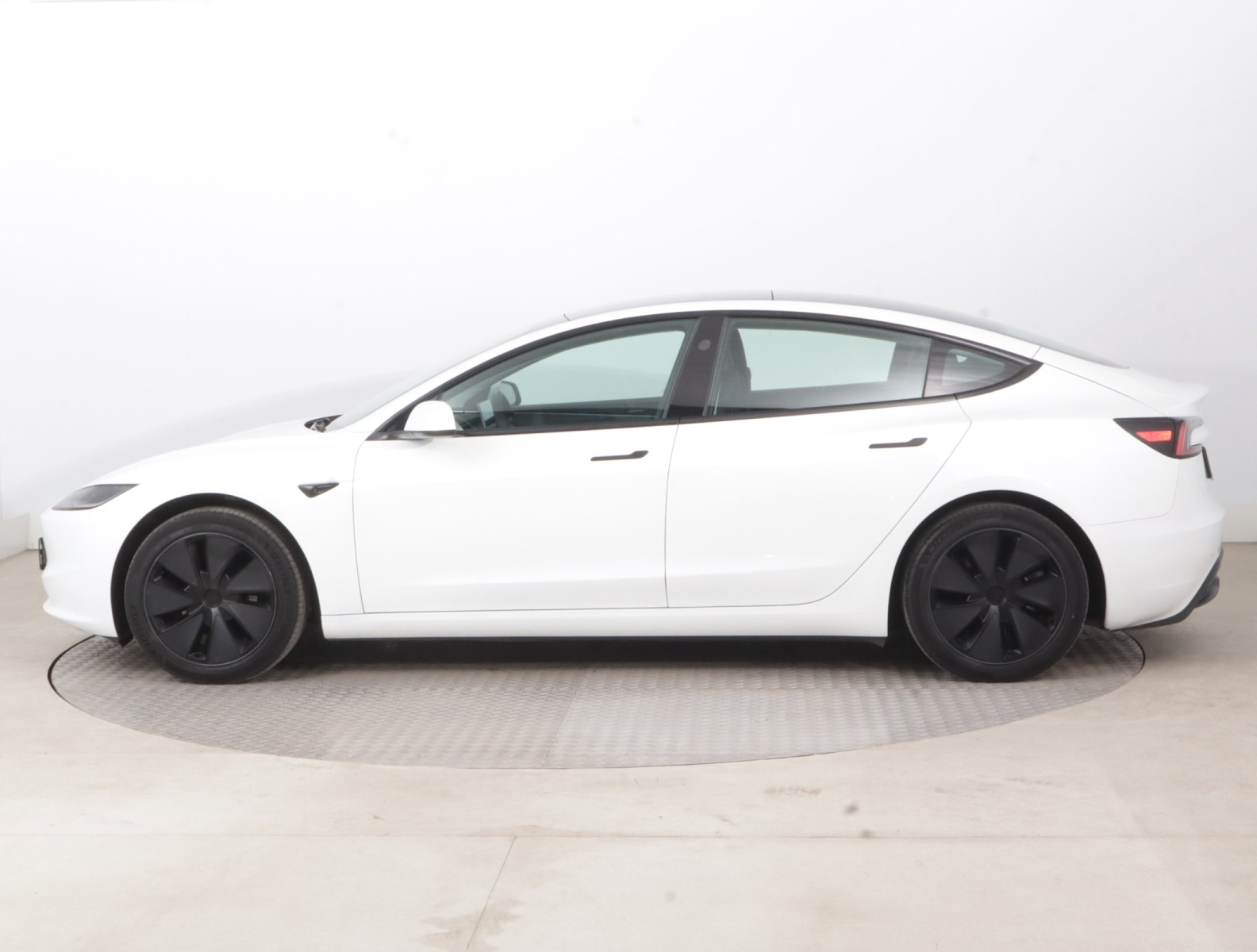 Tesla Model 3 - 2023