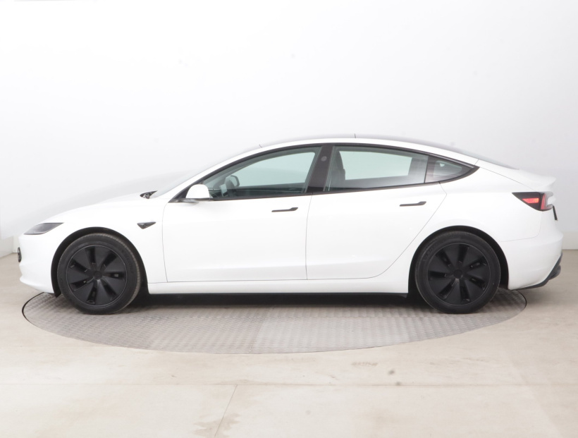 Tesla Model 3, 2023