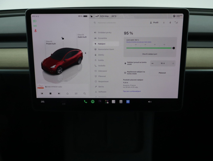 Tesla Model Y, 2022
