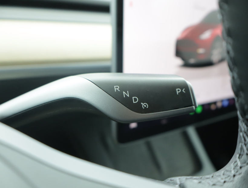 Tesla Model Y, 2022