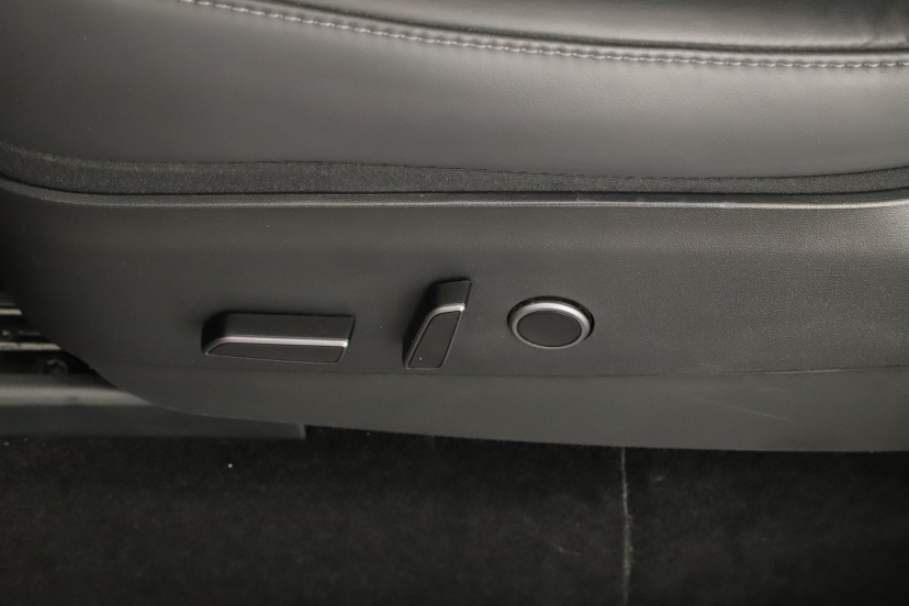 Tesla Model Y, 2022