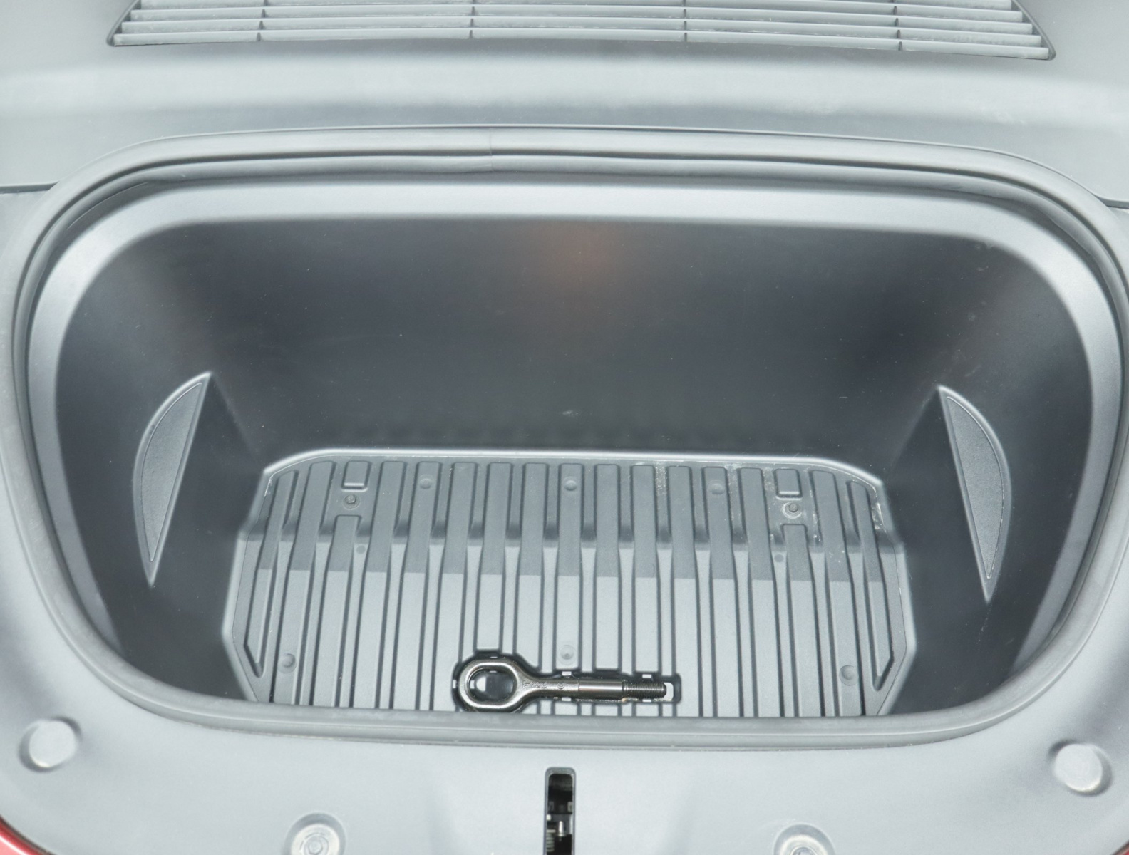 Tesla Model Y Standard Range – fotografie 25