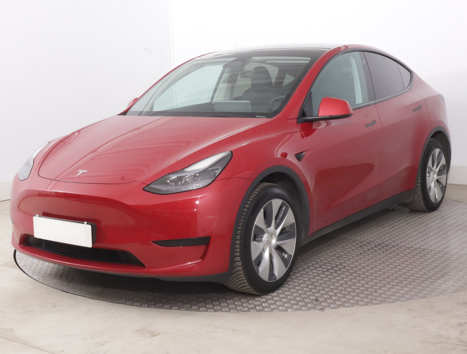 Tesla Model Y Standard Range – fotografie 3