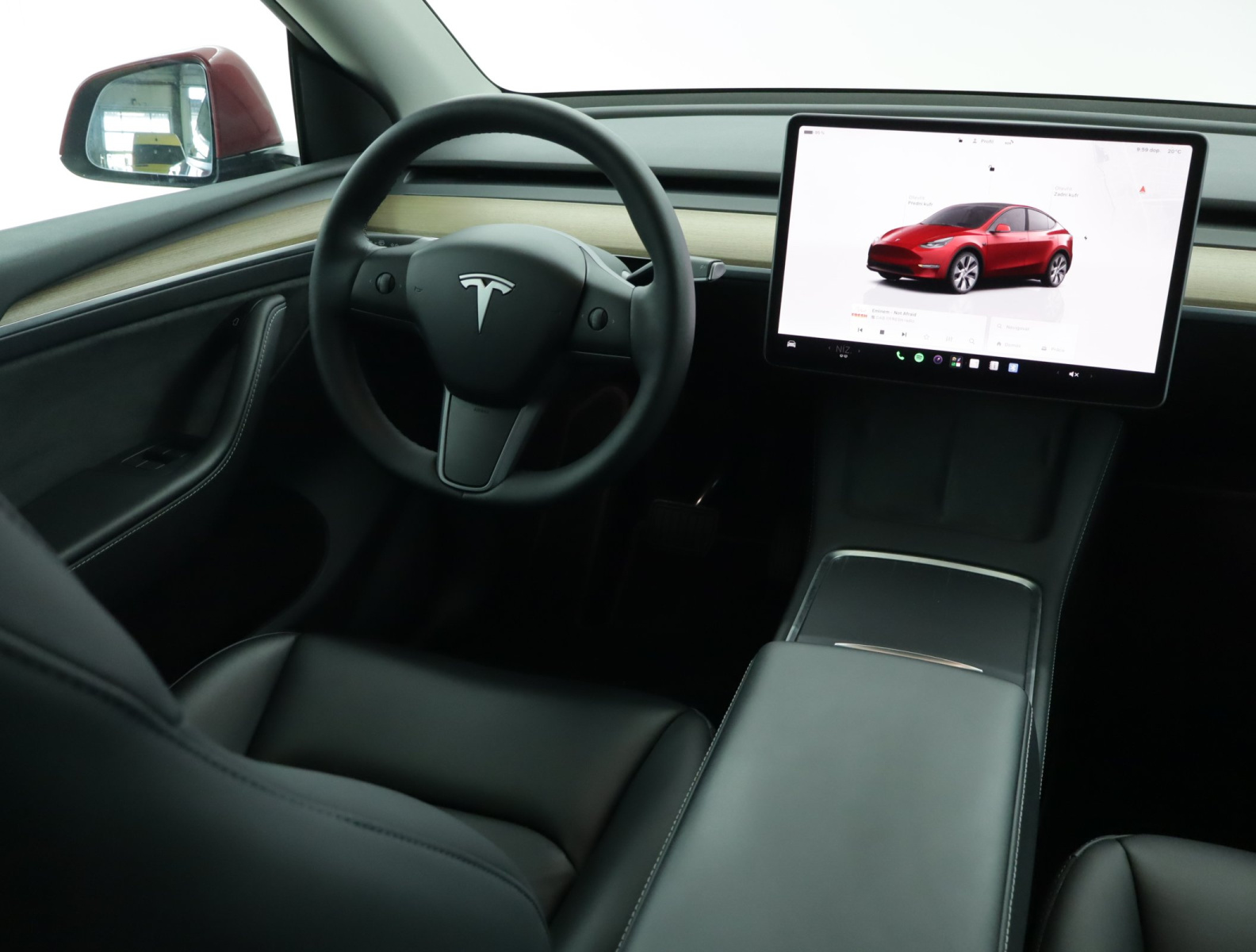Tesla Model Y Standard Range – fotografie 9