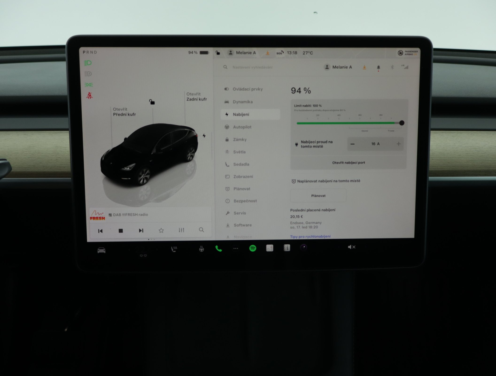 Tesla Model Y Long Range AWD – fotografie 17