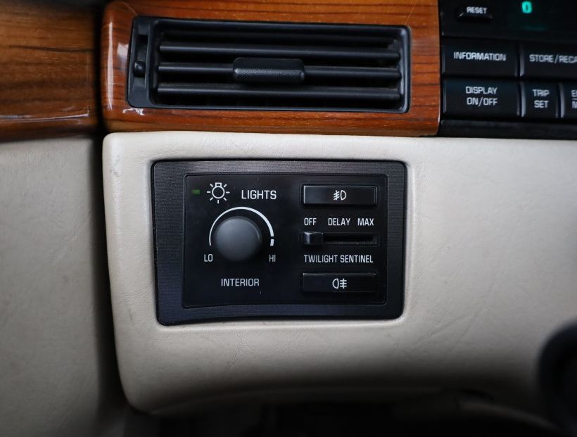 Cadillac Seville, 1993