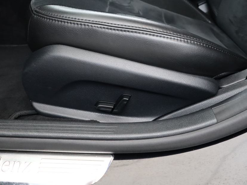 Mercedes-Benz C, 2015