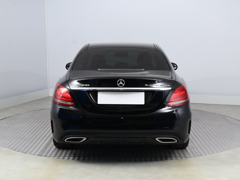 Mercedes-Benz C, 2015