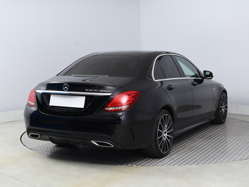 Mercedes-Benz C, 2015