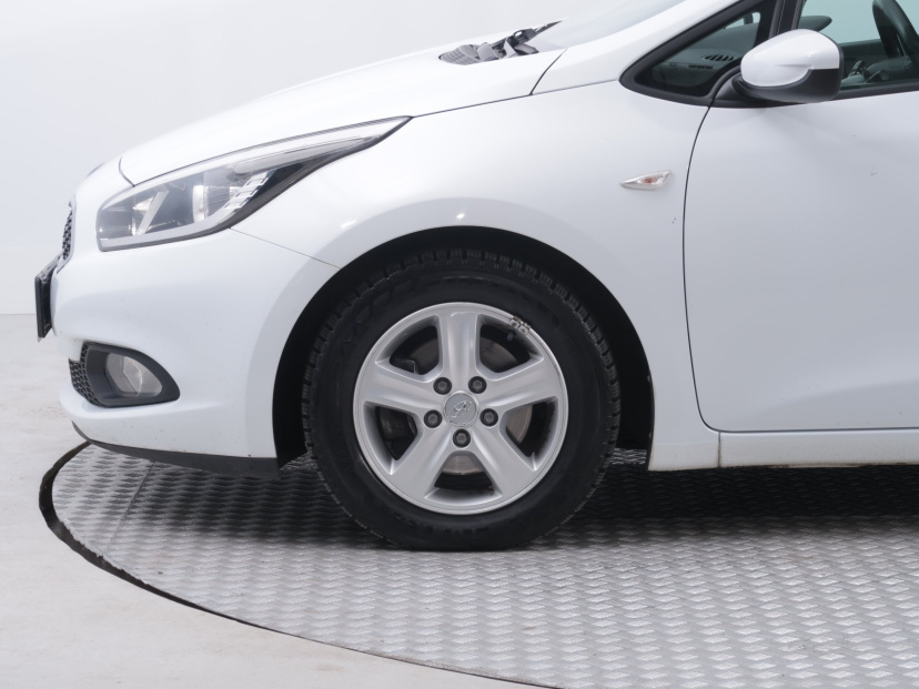Kia Ceed, 2013