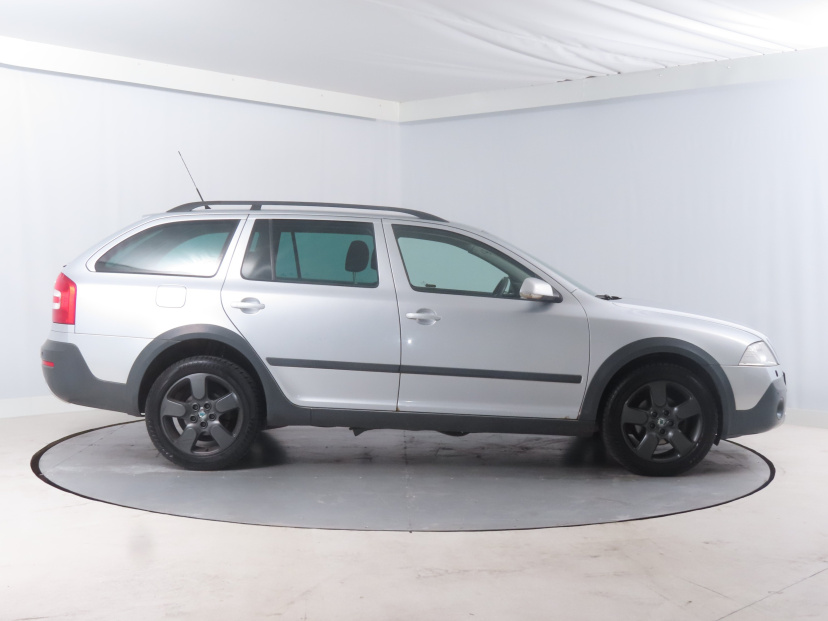 Škoda Octavia Scout, 2008