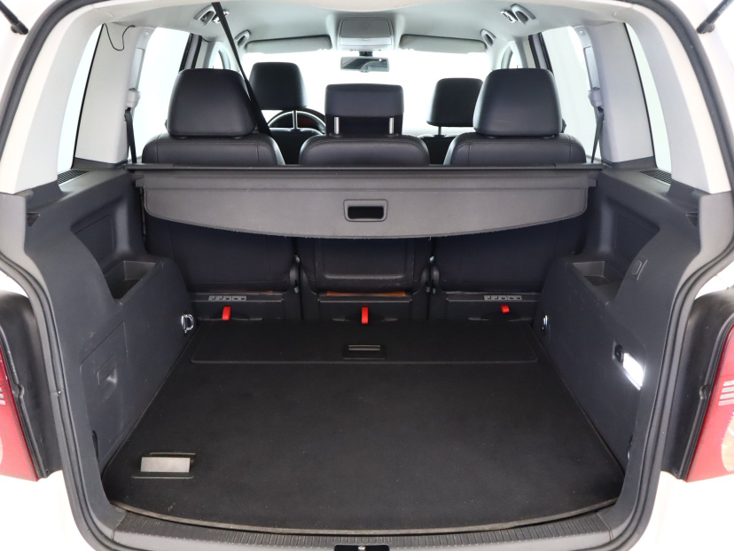 Volkswagen Touran, 2010