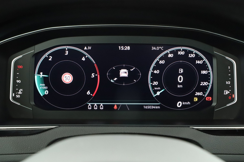 Volkswagen Passat, 2022