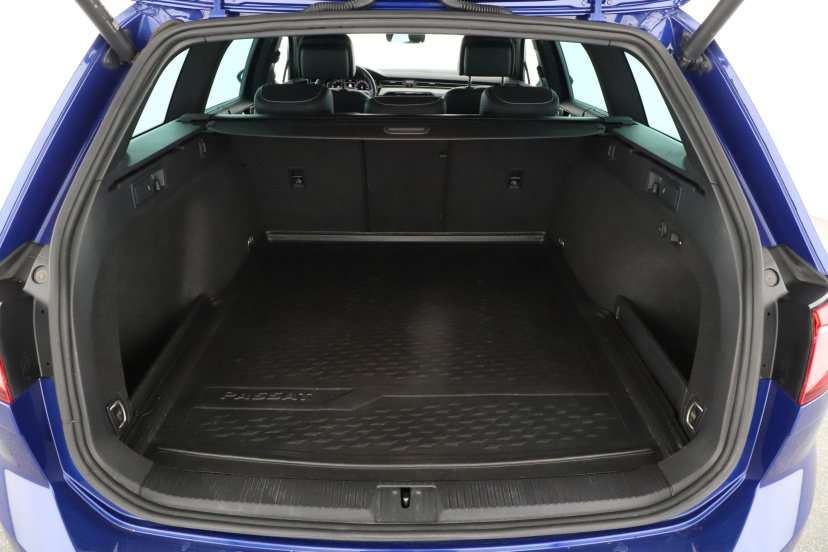 Volkswagen Passat, 2022