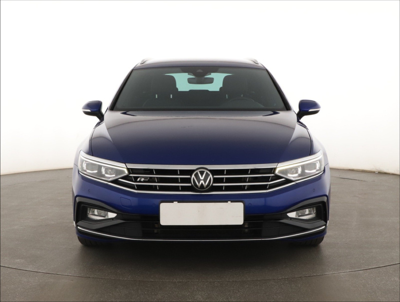 Volkswagen Passat, 2022