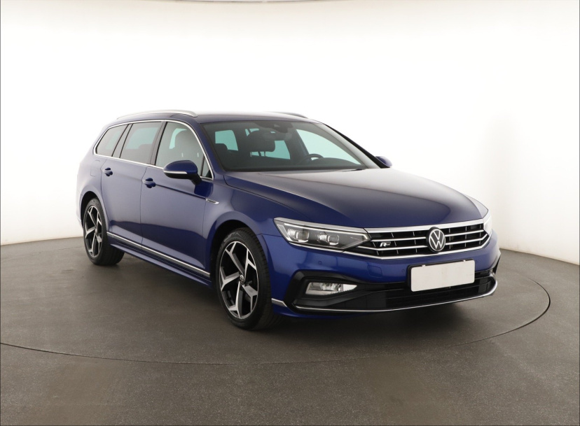 Volkswagen Passat, 2022
