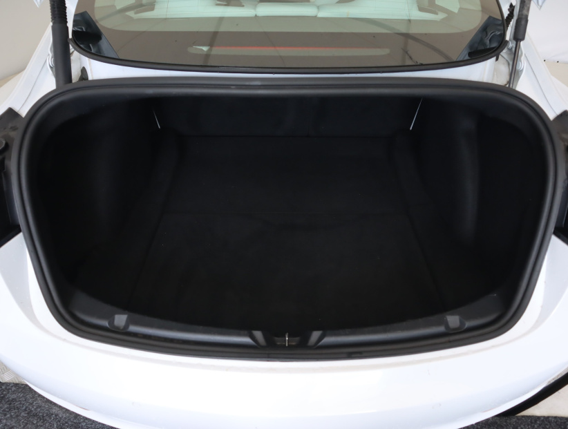 Tesla Model 3, 2022