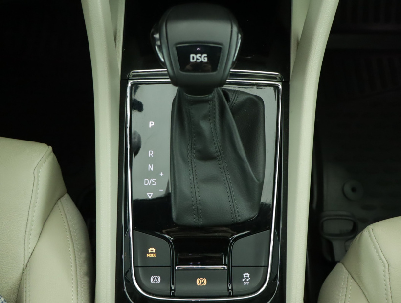 Škoda Karoq, 2018