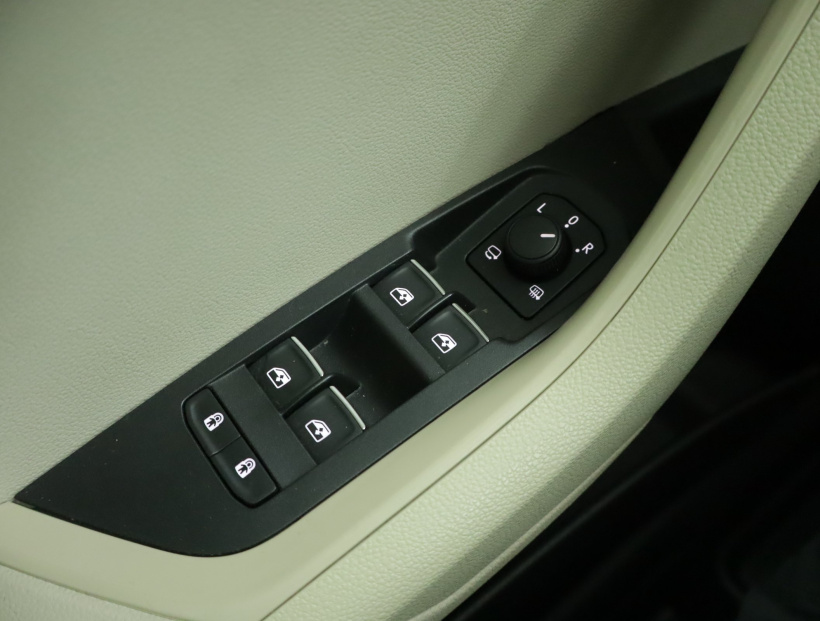 Škoda Karoq, 2018