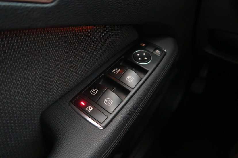 Mercedes-Benz E, 2010