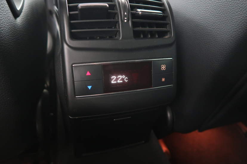 Mercedes-Benz E, 2010