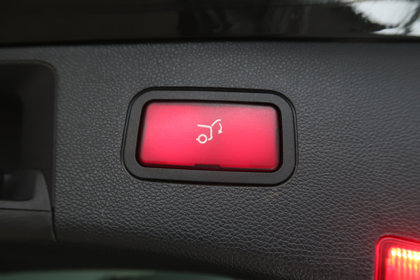 Mercedes-Benz E, 2010