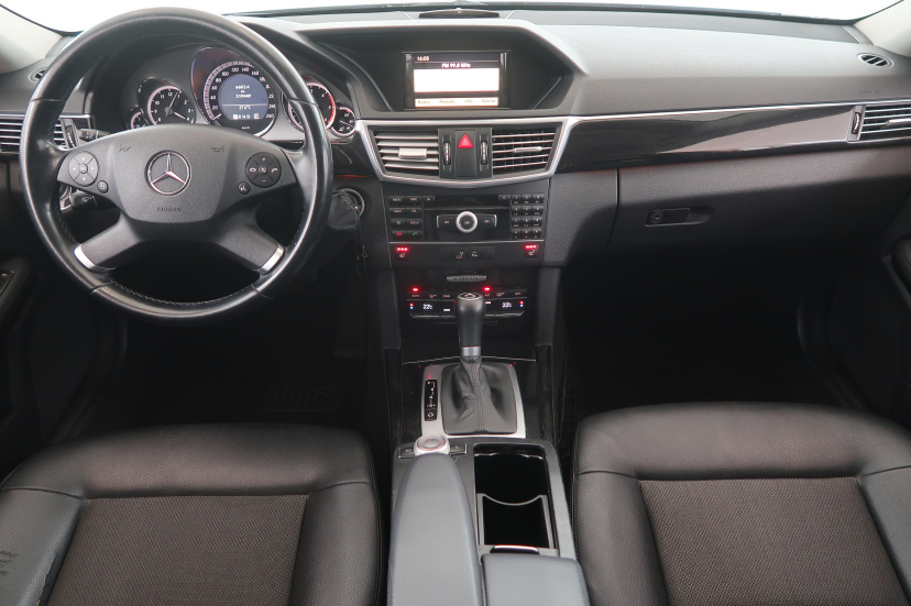 Mercedes-Benz E, 2010