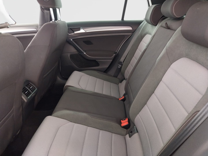 Volkswagen Golf, 2015