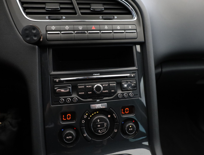 Peugeot 5008, 2011