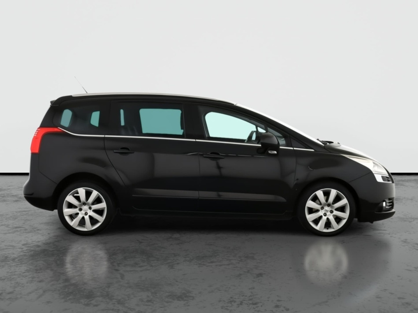 Peugeot 5008, 2011