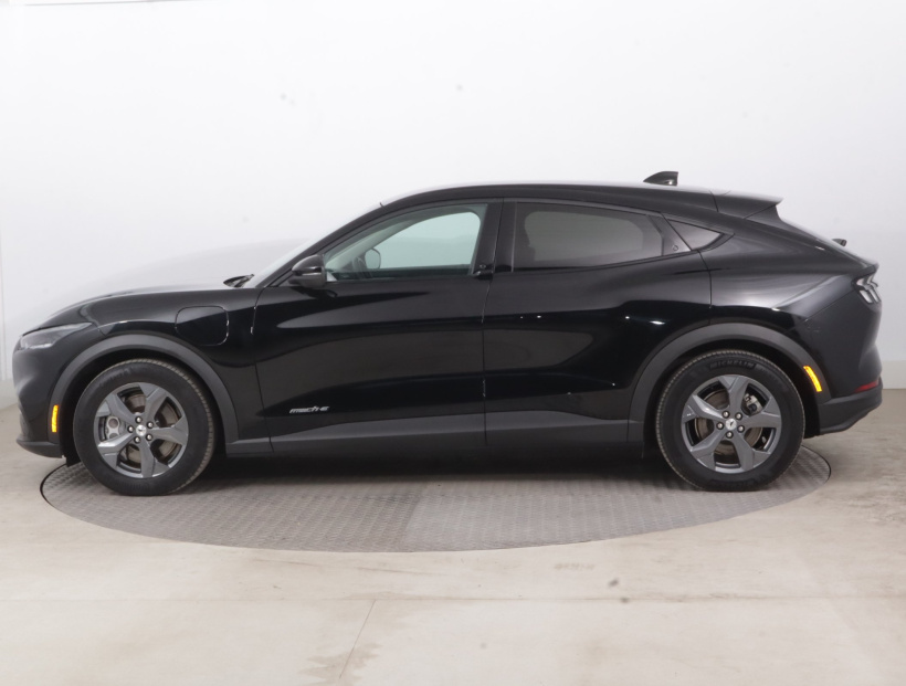 Ford Mustang Mach-E, 2021
