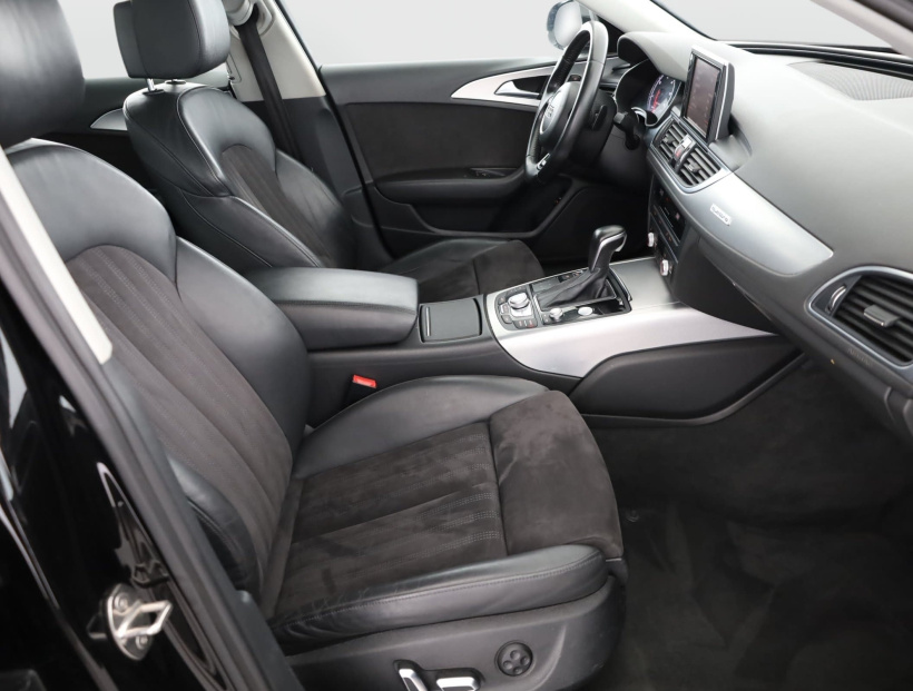 Audi A6 Allroad, 2015