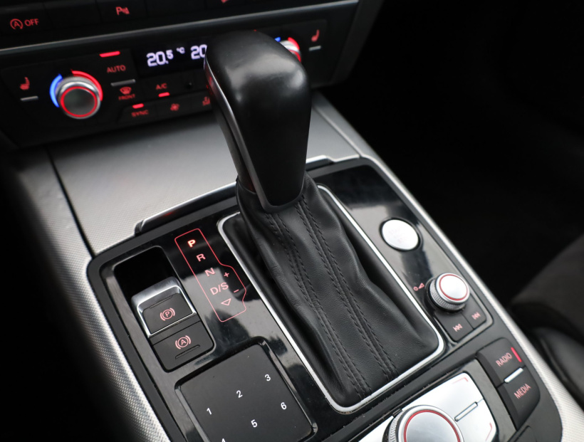 Audi A6 Allroad, 2015